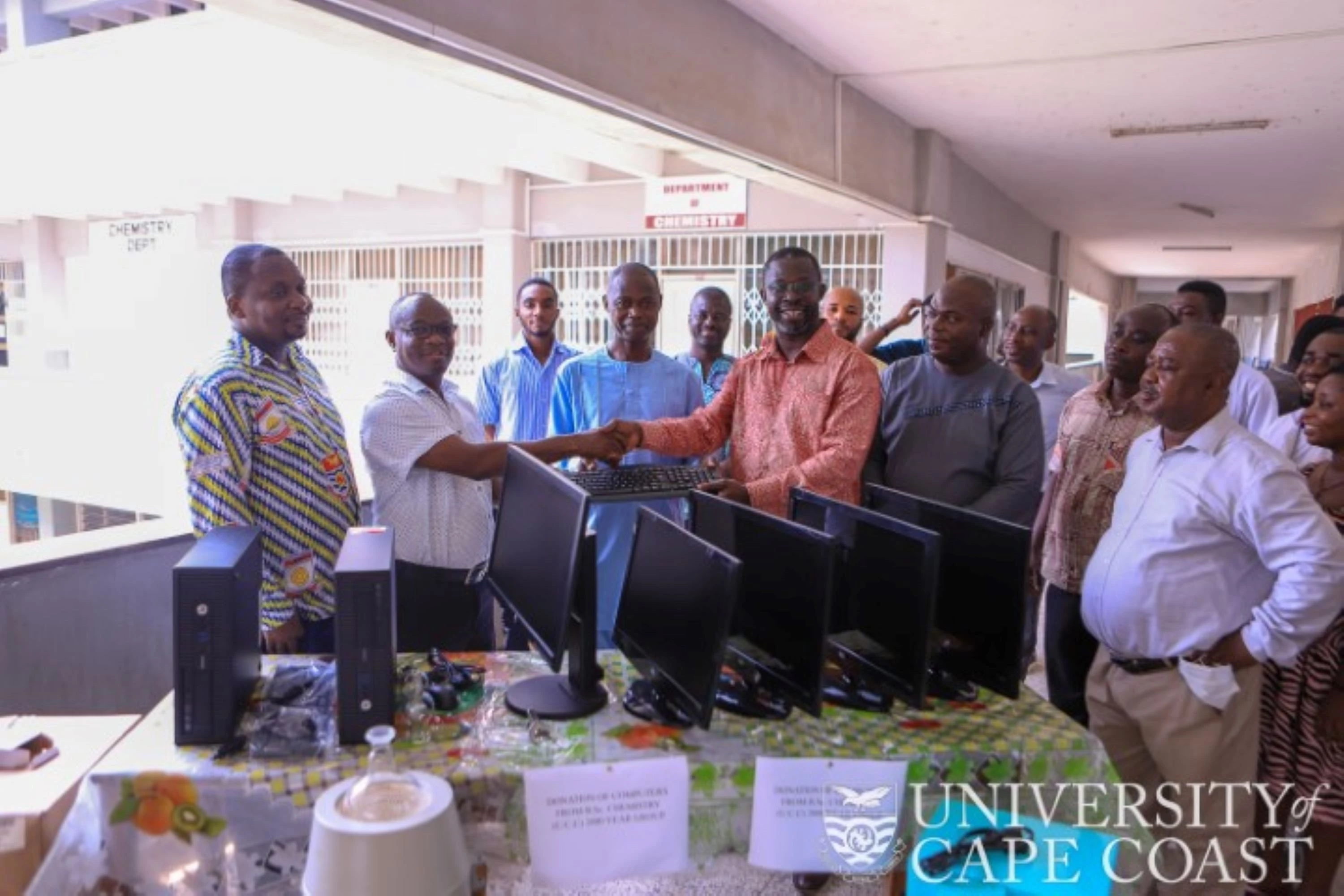 BSc Chemistry 2000 Year Group Donates to Dept. Of Chemistry